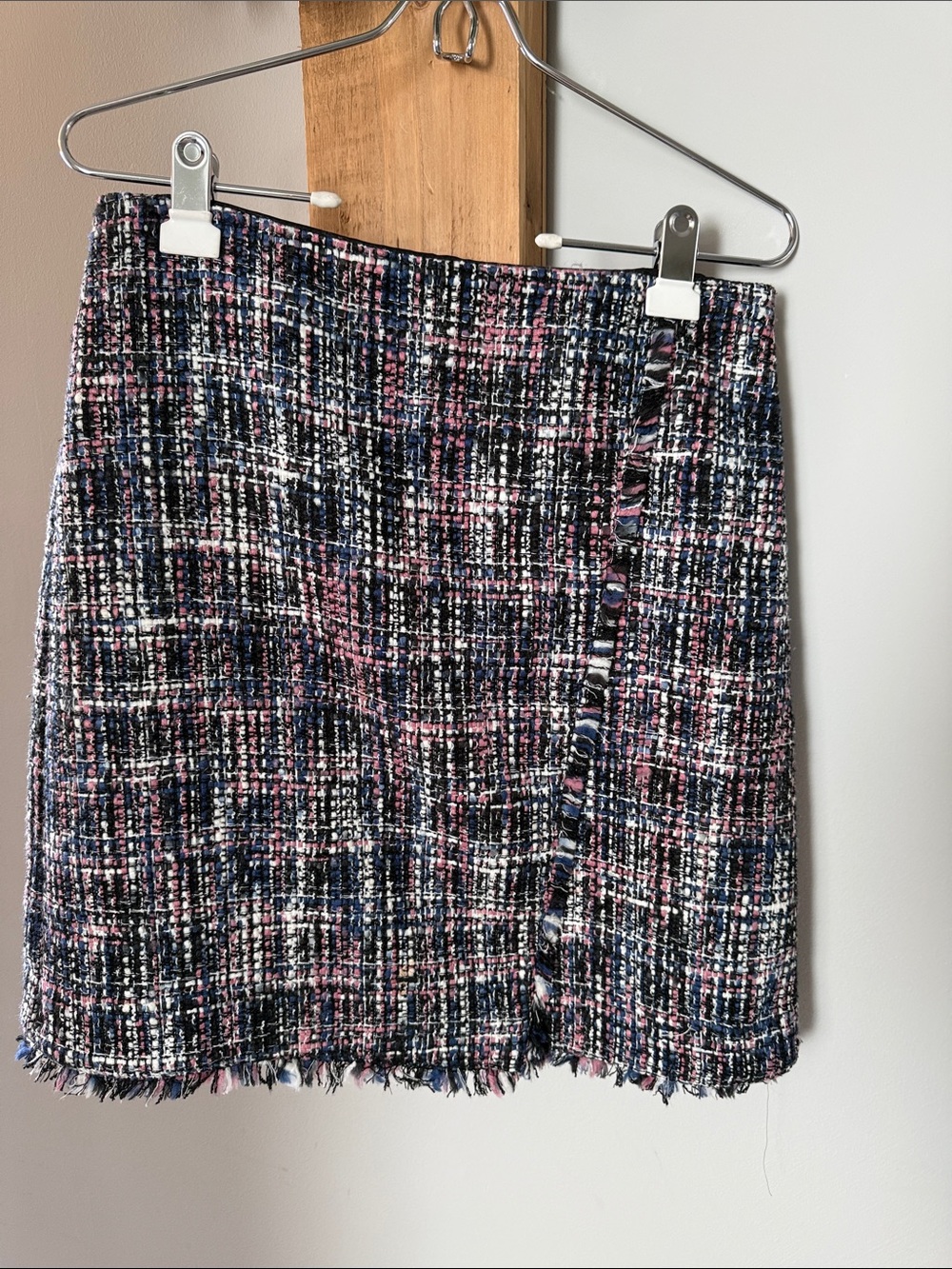 LOFT Textured Tweed Skirt in Pink, Blue & Black, Size 2/30” w